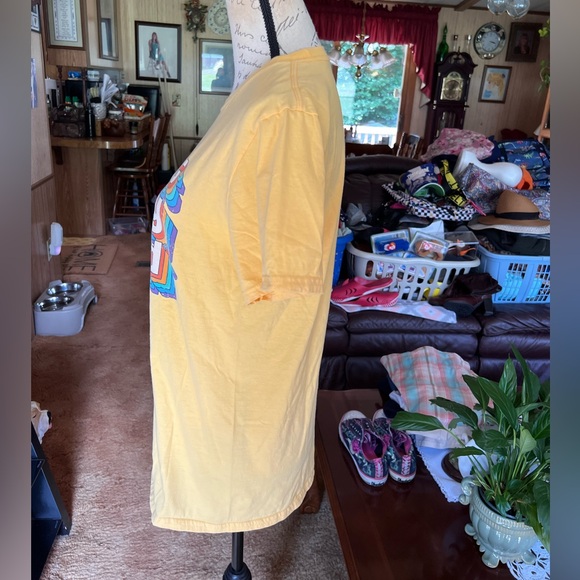 Women’s yellow Walt Disney World short sleeve tee shirt. - Picture 15 of 16